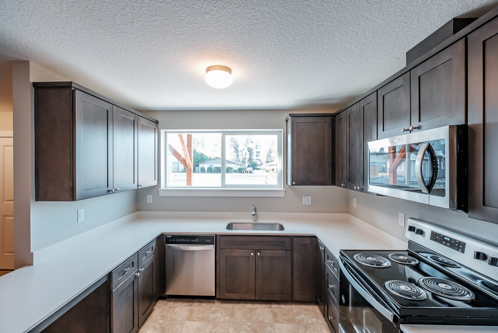 Plymouth Hills Apartments