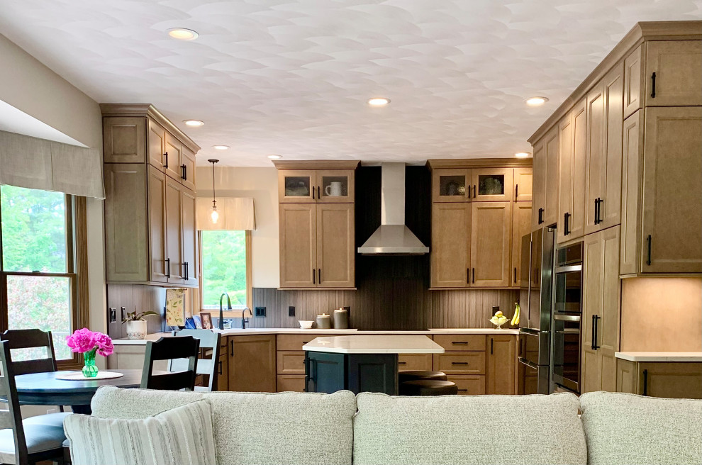 Transitional kitchen photo in Grand Rapids