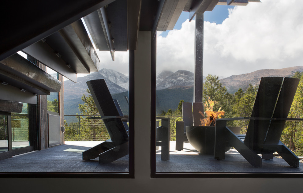 Home design - rustic home design idea in Denver