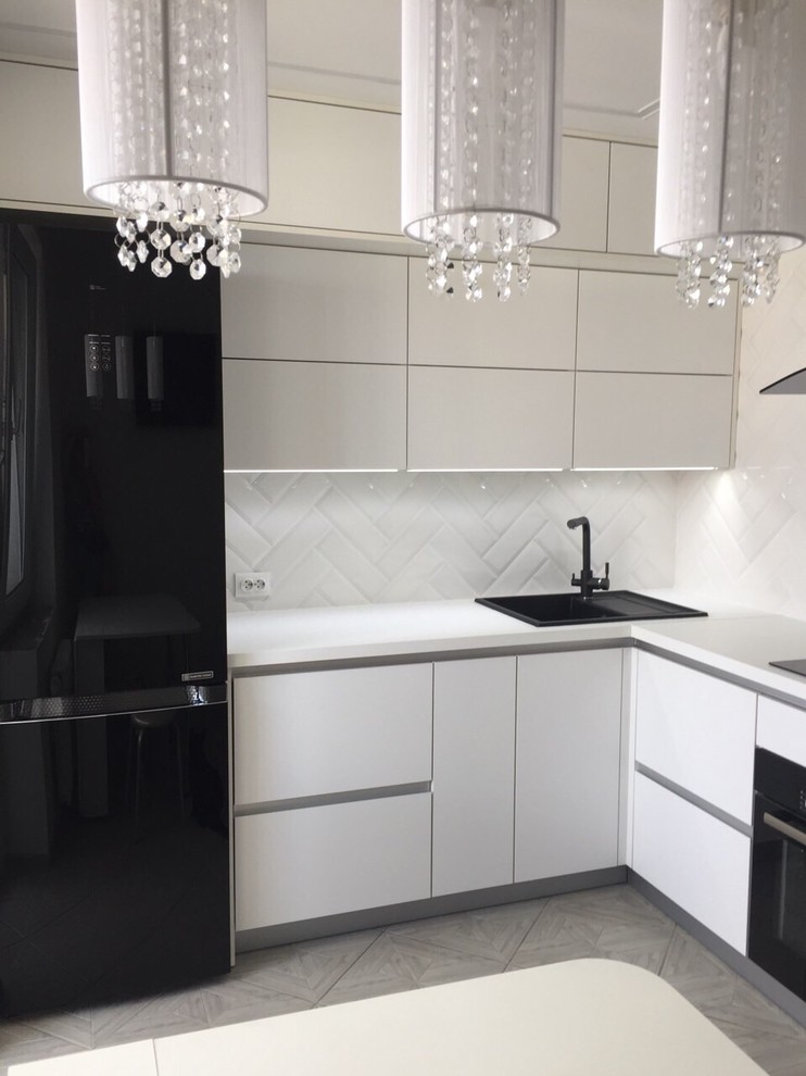 Светлая кухня