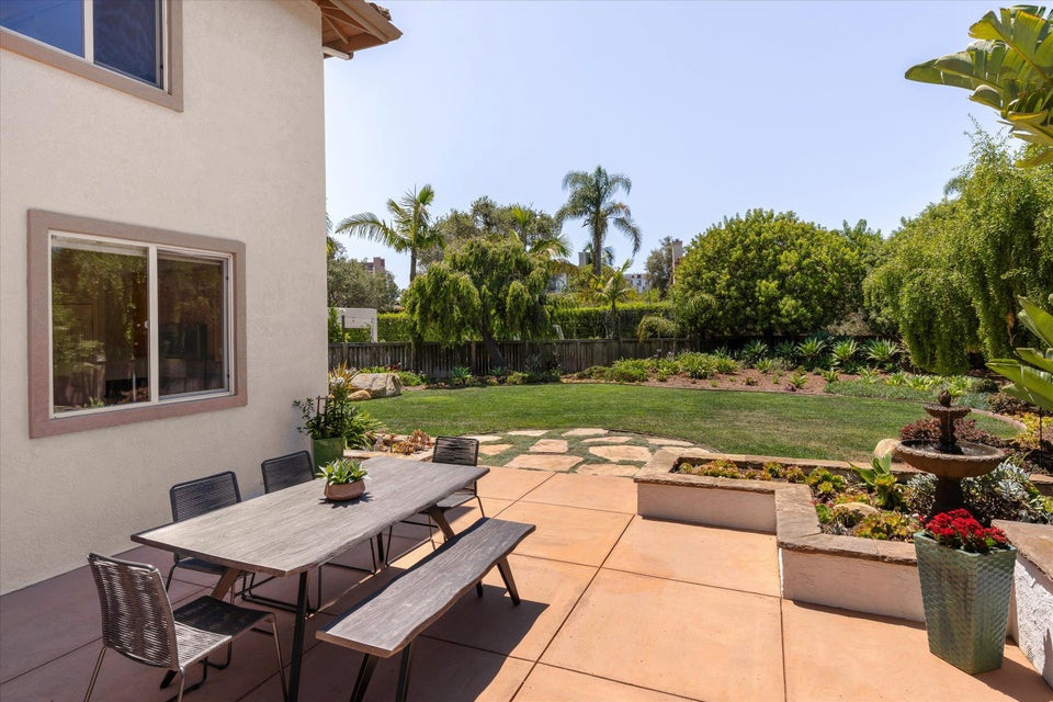 529 High Grove Santa Barbara, CA 93111 | Staging