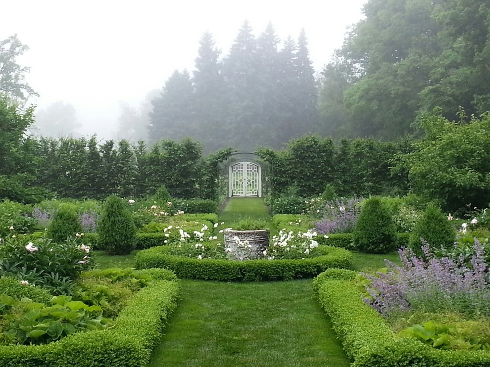 This is an example of a traditional garden in Chicago.