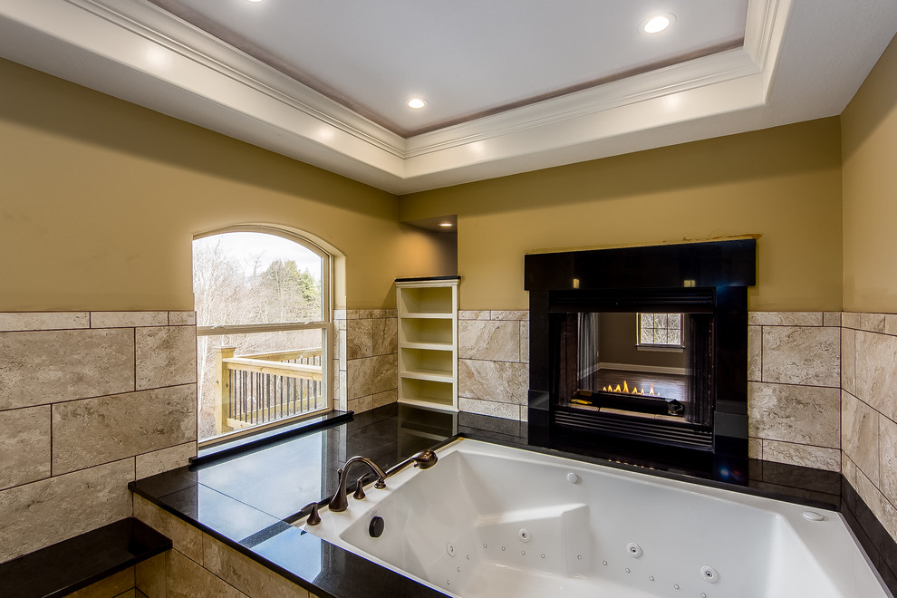 This is an example of a transitional bathroom in Columbus.