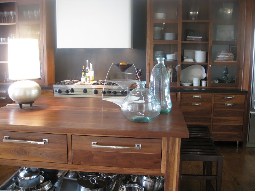 Transitional kitchen photo in Atlanta