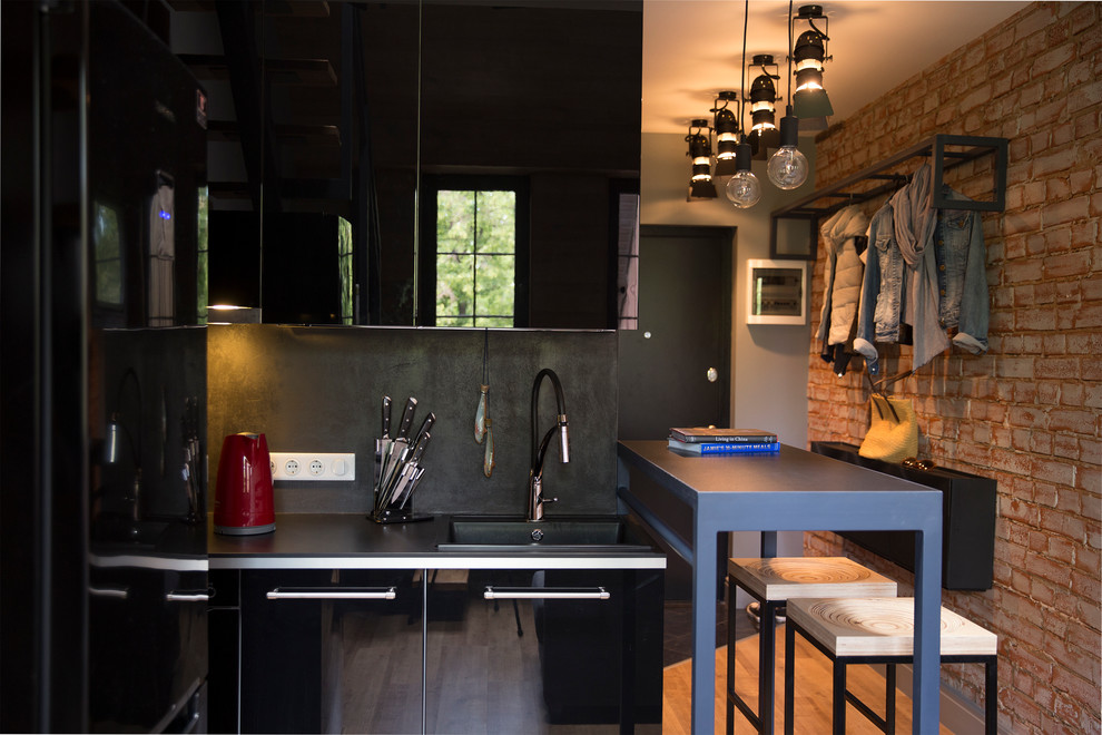 "Dark" apartment for a young girl