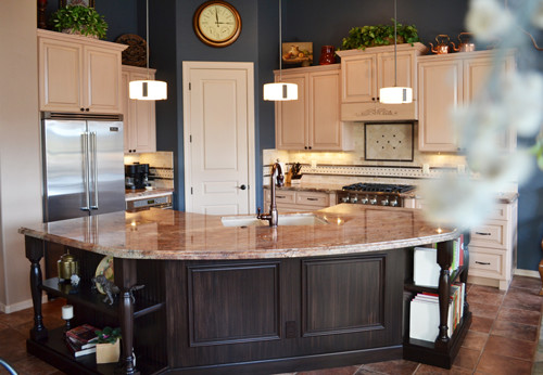 Kitchen - kitchen idea in Phoenix