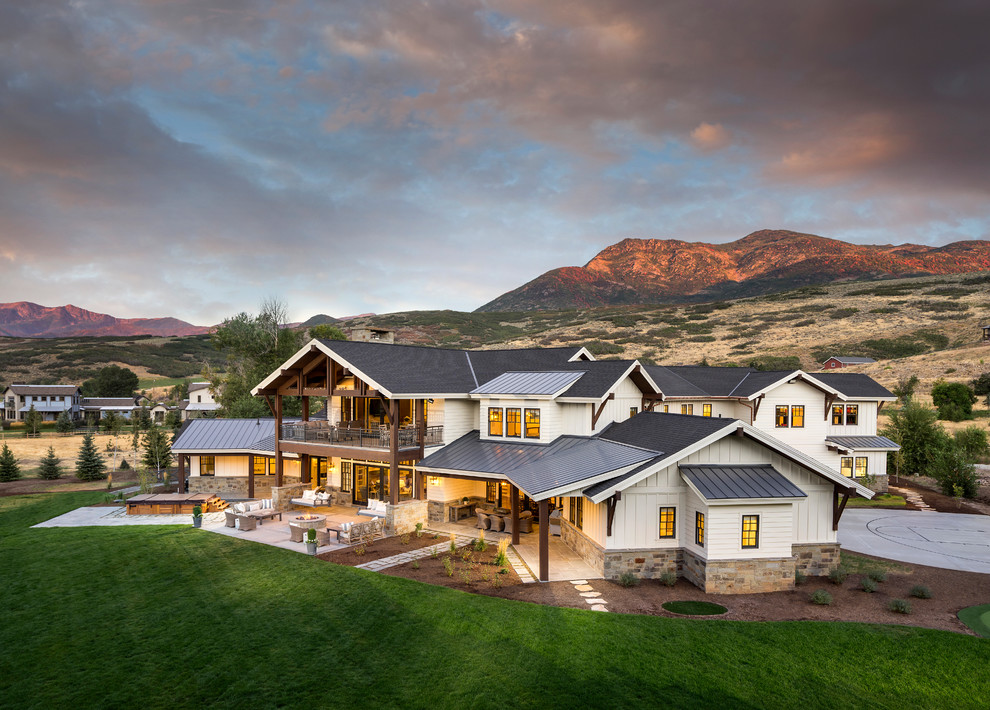 Cottage exterior home photo in Salt Lake City