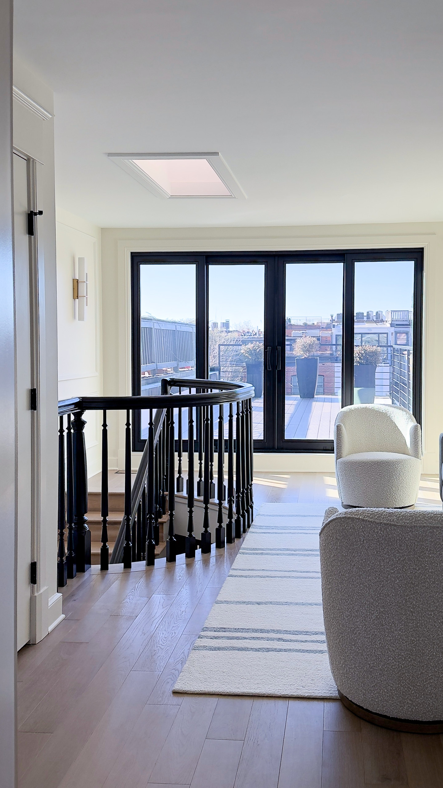 Project #154 | Classic & Chic Wood Railing