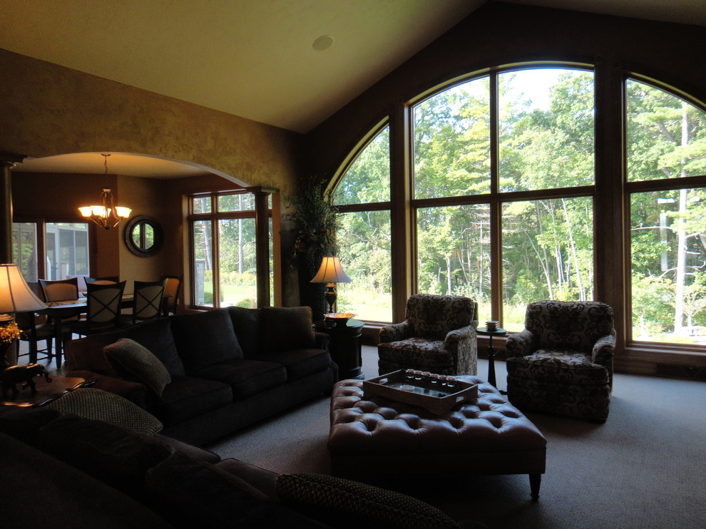 This is an example of a large traditional home design in Milwaukee.