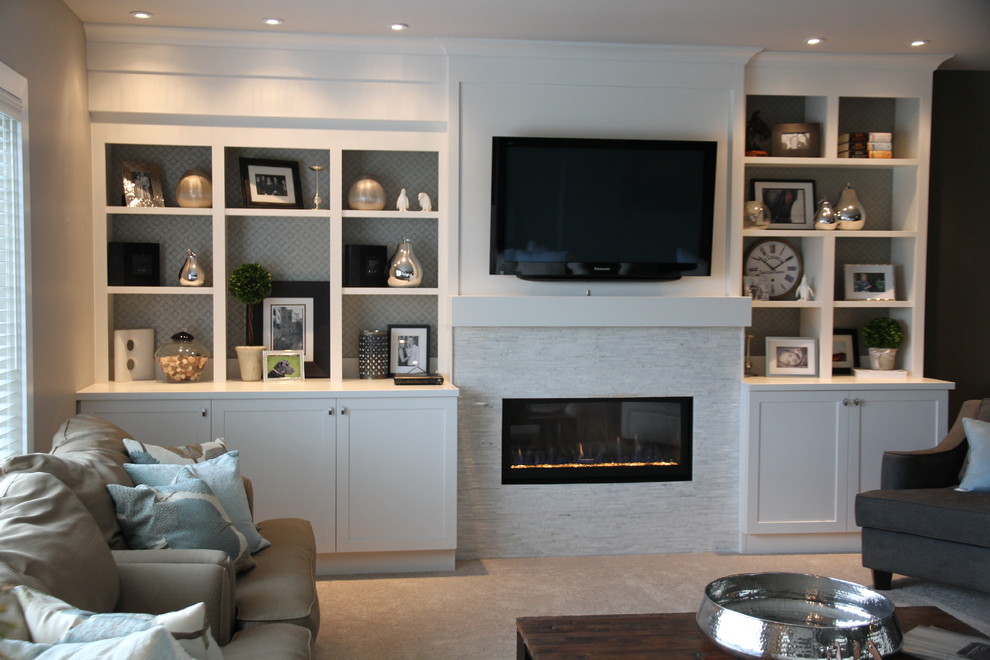 Example of a transitional home design design in Calgary