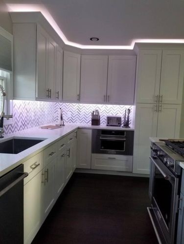 Inspiration for a transitional kitchen remodel in Chicago