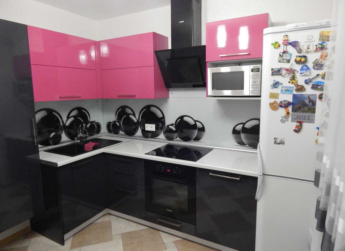 Кухни с фасадами из пластика