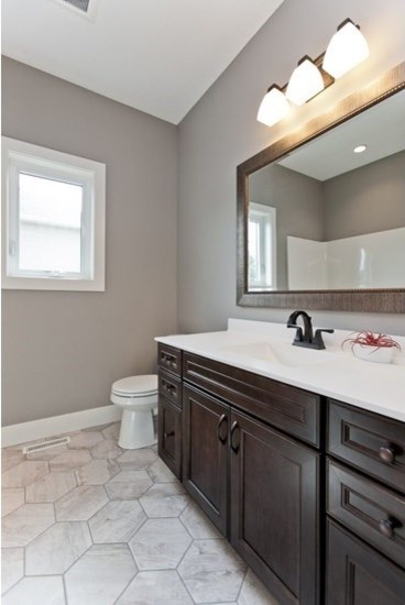 Example of a transitional bathroom design in Cedar Rapids