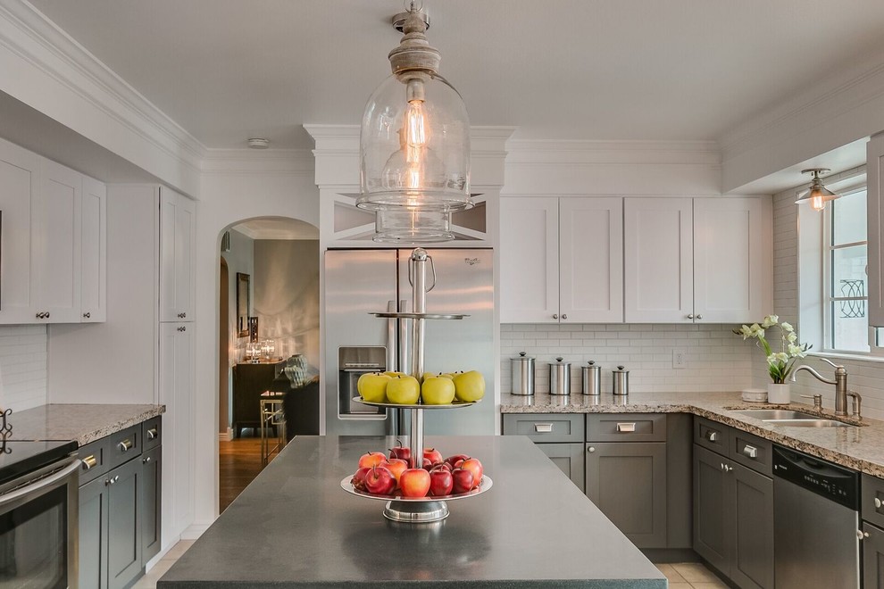 Kitchen - kitchen idea in Phoenix