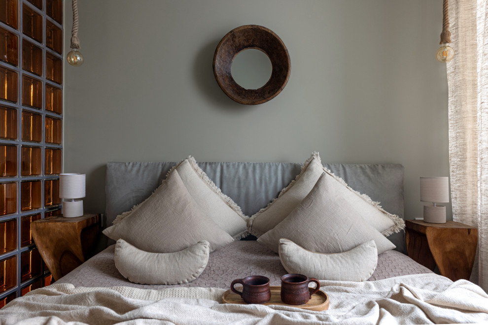 Foto di una piccola camera da letto scandinava