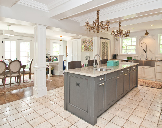 Linden Ave. home renovation Traditional Kitchen Chicago by