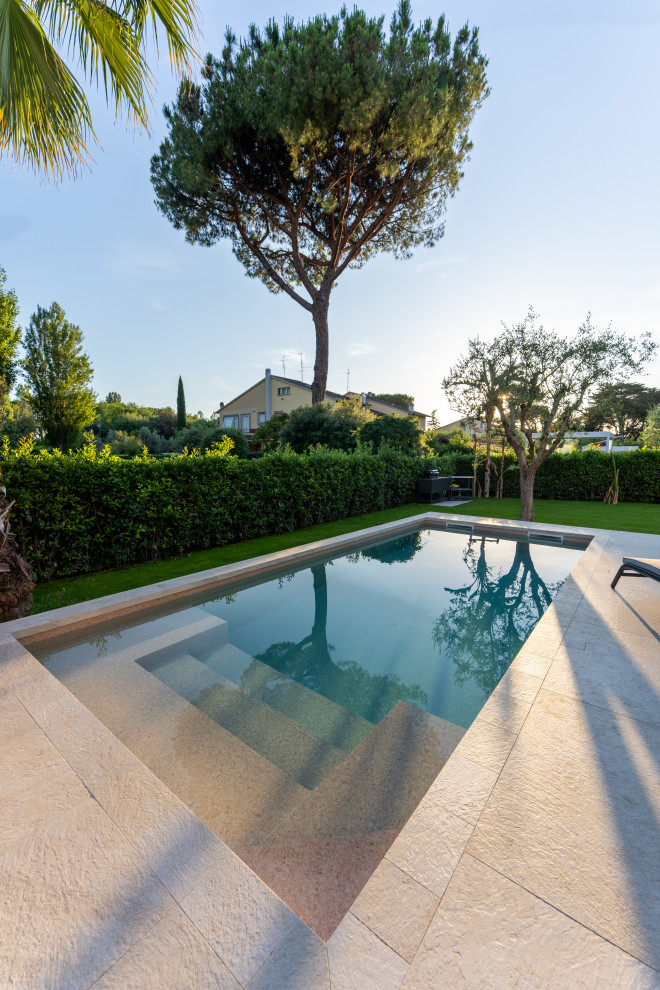 Villetta con piscina e progettazione illuminazione