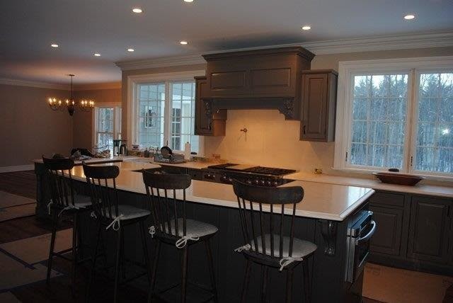 Kitchen - transitional kitchen idea in New York