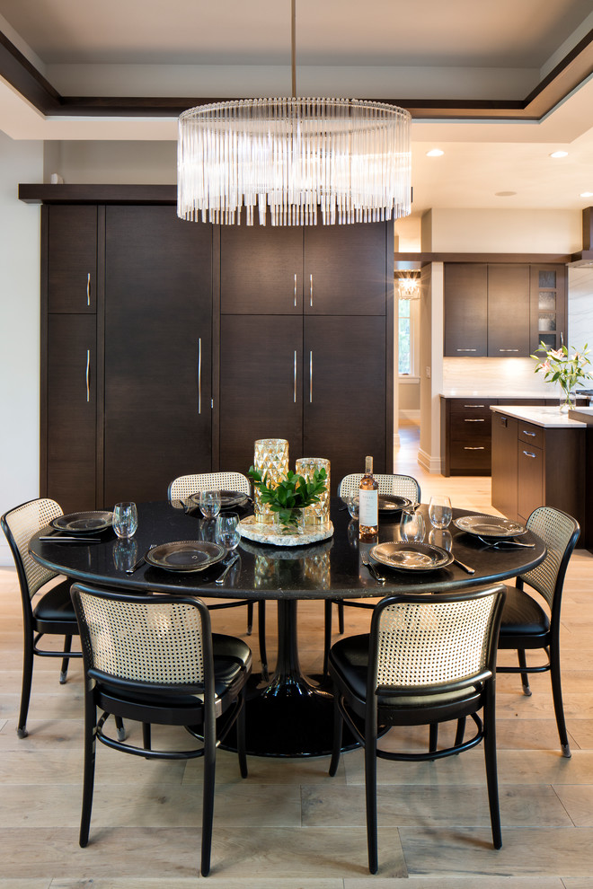 Mountain style kitchen photo in Minneapolis