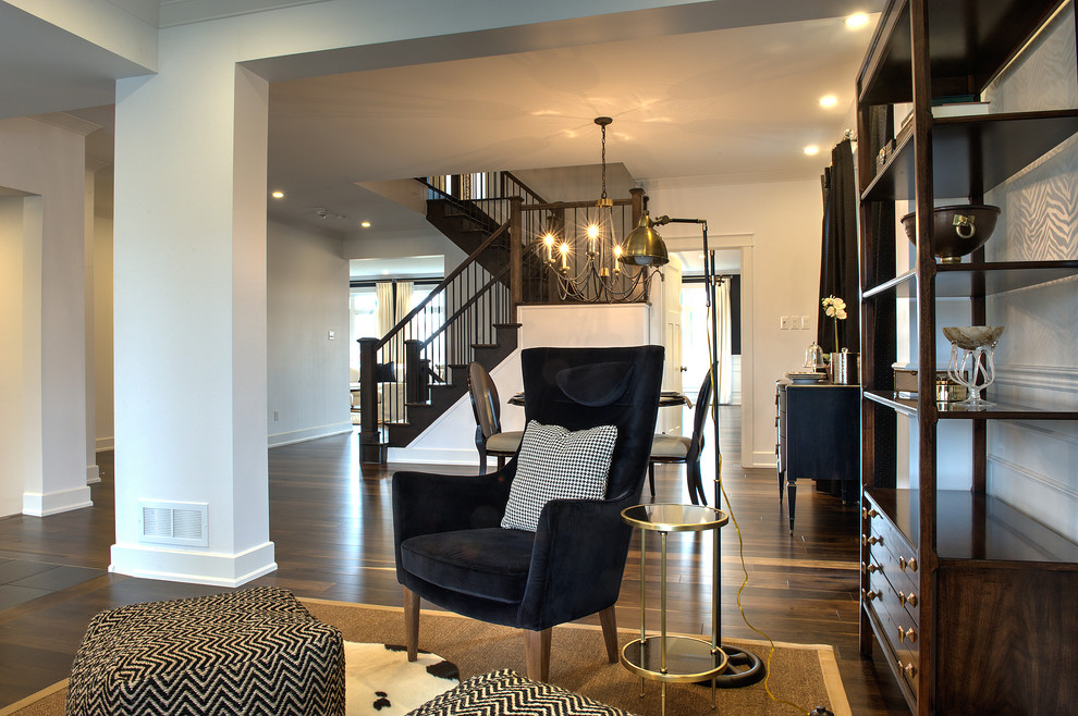 Transitional home design photo in Toronto