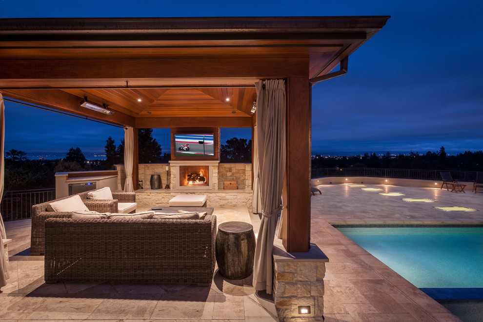 Transitional home design photo in San Francisco