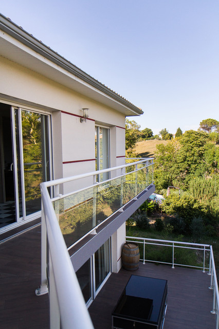 Lignes moderno-terraza-y-balcon