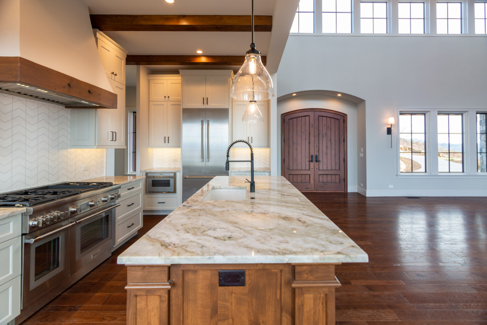 Kitchen - transitional kitchen idea