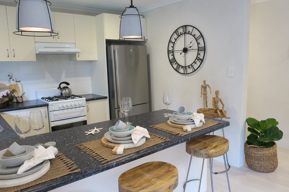 Project 18  - THE APARTMENT DEE WHY is open for business  -  Air B and B