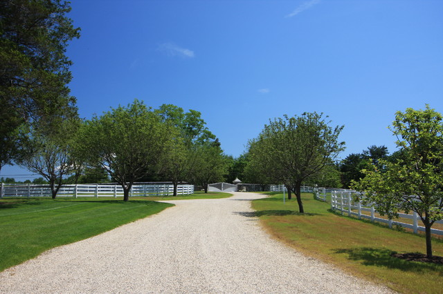 Front Entry farmhouse-garden