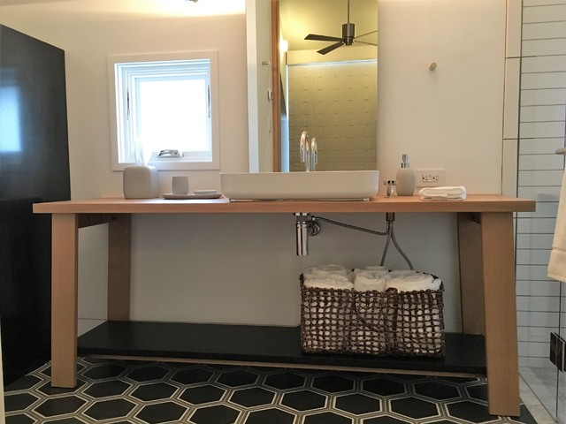 Pandora modern-badezimmer