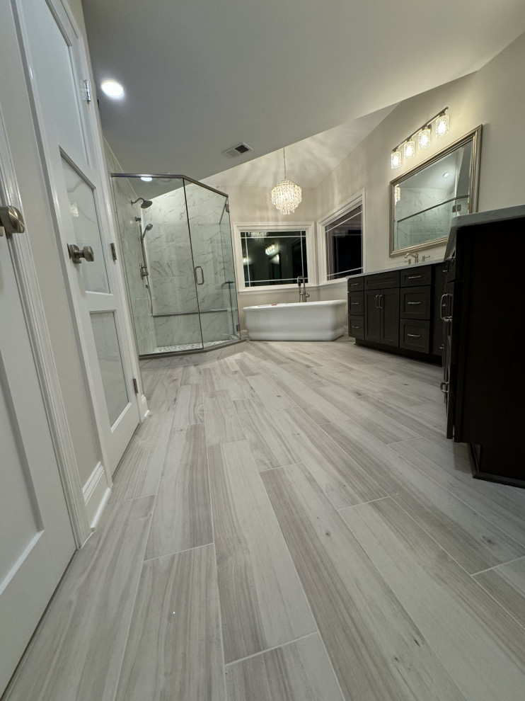 Luxury Owners Suite Bathroom