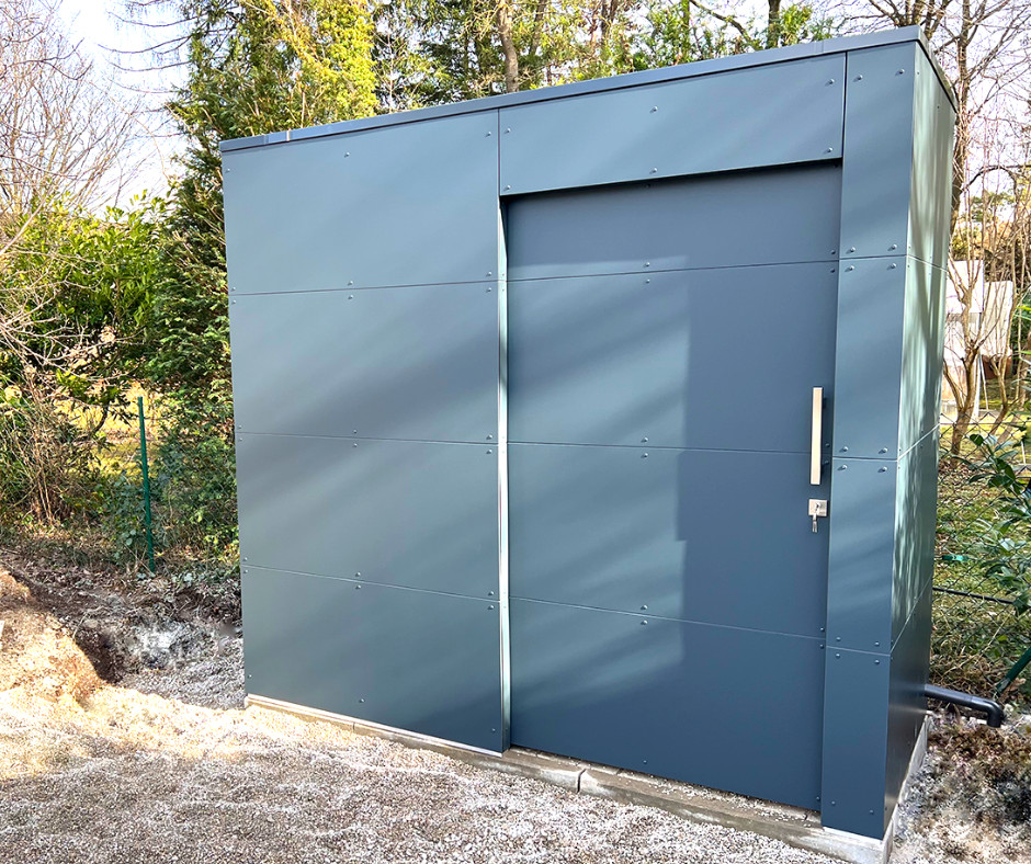 Small contemporary garden shed and building in Munich.