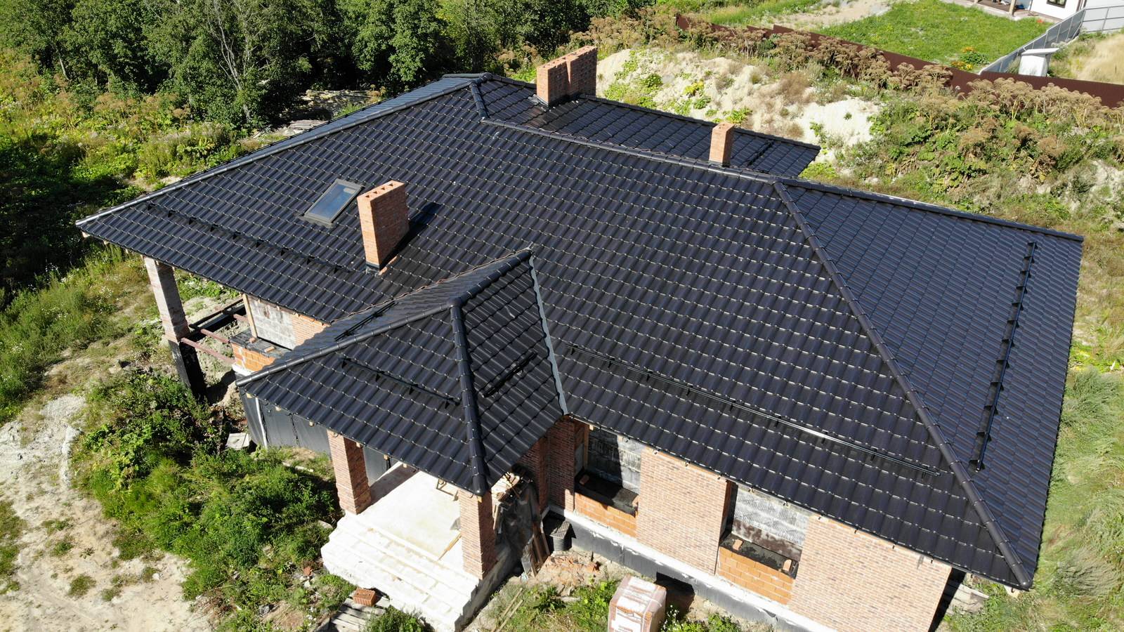 Монтаж керамической черепицы.