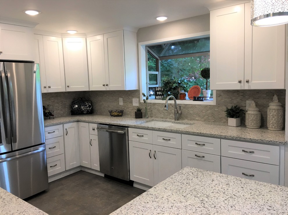 Inspiration for a mid-sized transitional kitchen remodel in Seattle