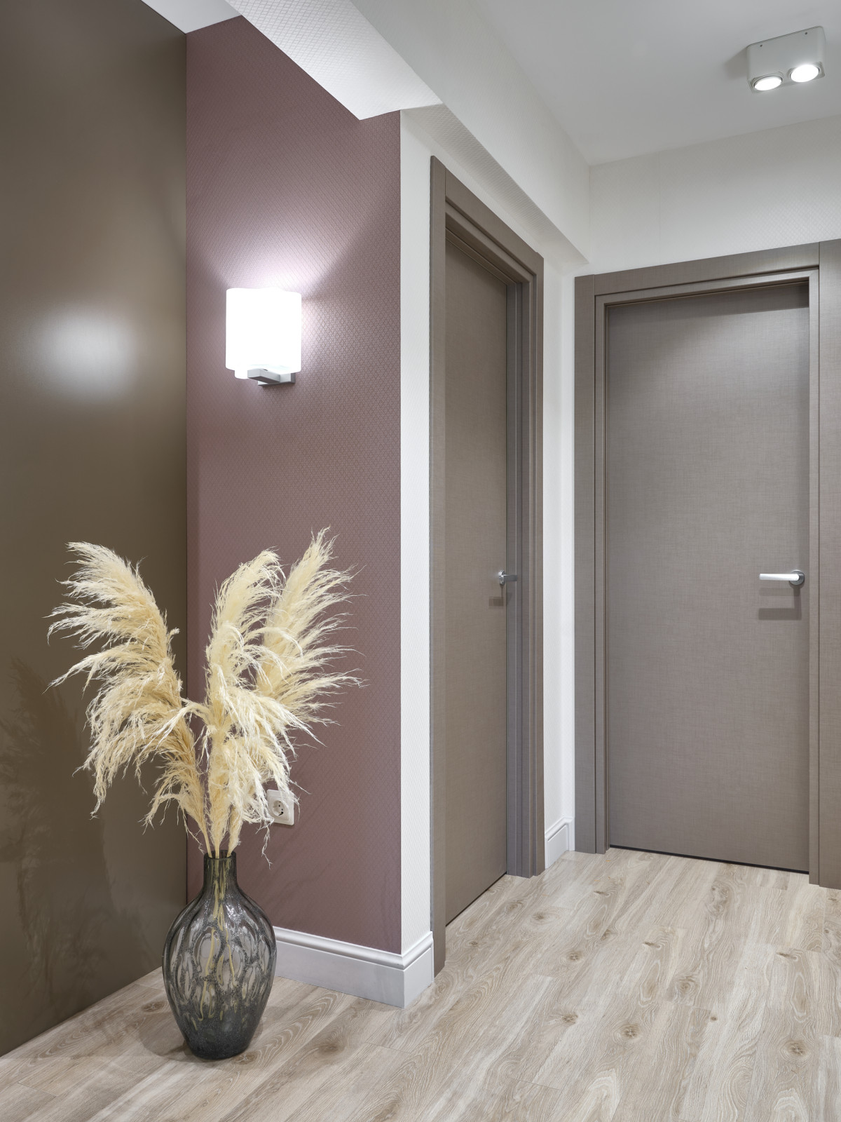 Декор в коридоре