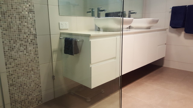 Bathroom Projects contemporary-badrum