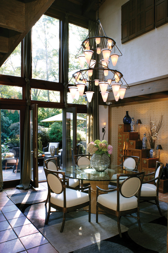 Traditional dining room in St Louis.