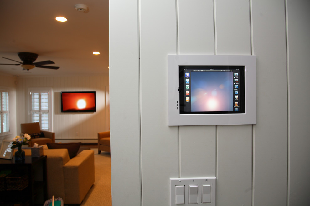 Transitional home design photo in Boston