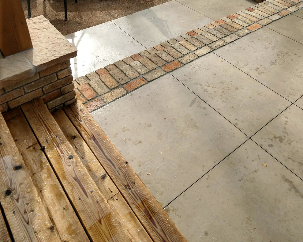 Contemporary Concrete Patio