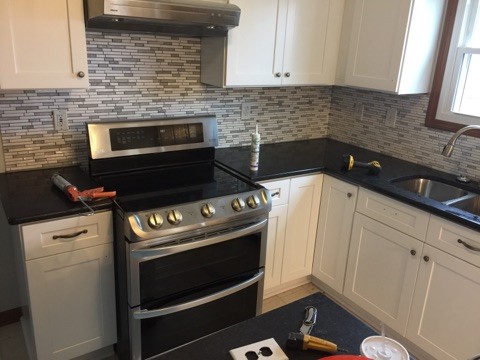 Inspiration for a transitional home design remodel in Columbus