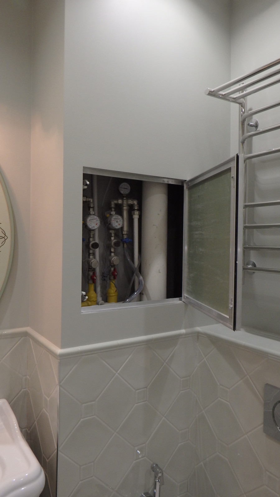 ЖК Вивальди - новый санузел в квартире-студии в новостройке с душевым углом