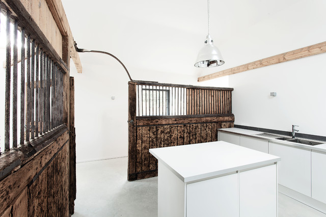 Houzz Tour: A Converted Stable Makes a Quirky Guesthouse | Houzz IE