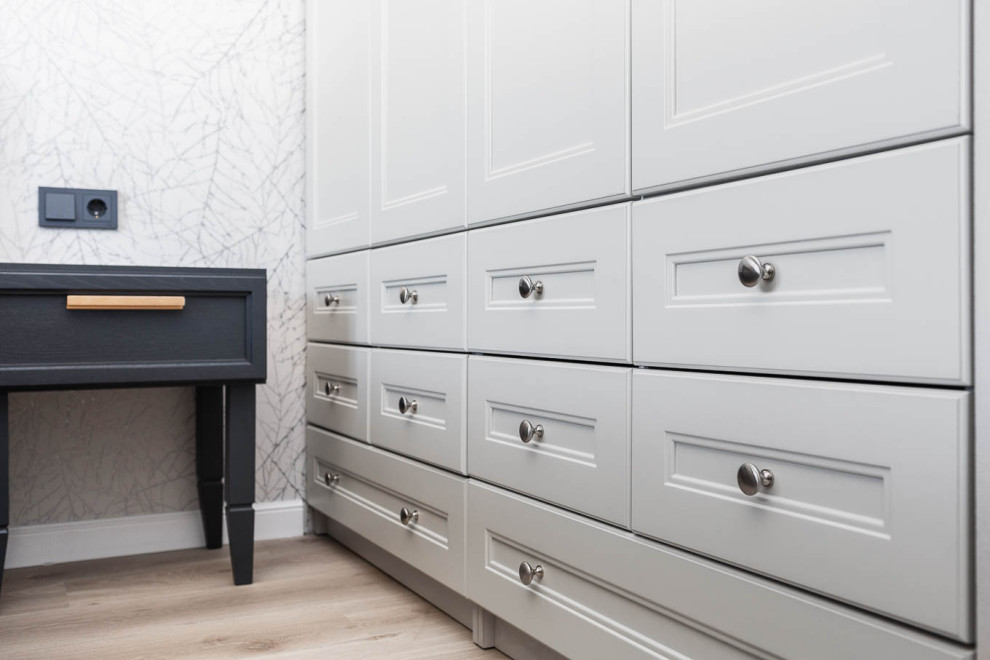 Современный шкаф в спальню