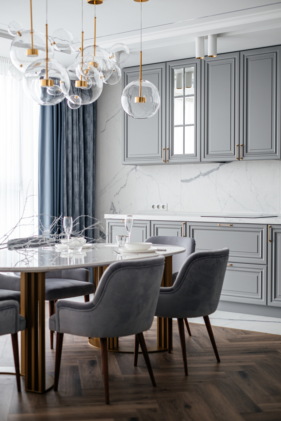 Кухня-гостиная в классическом стиле