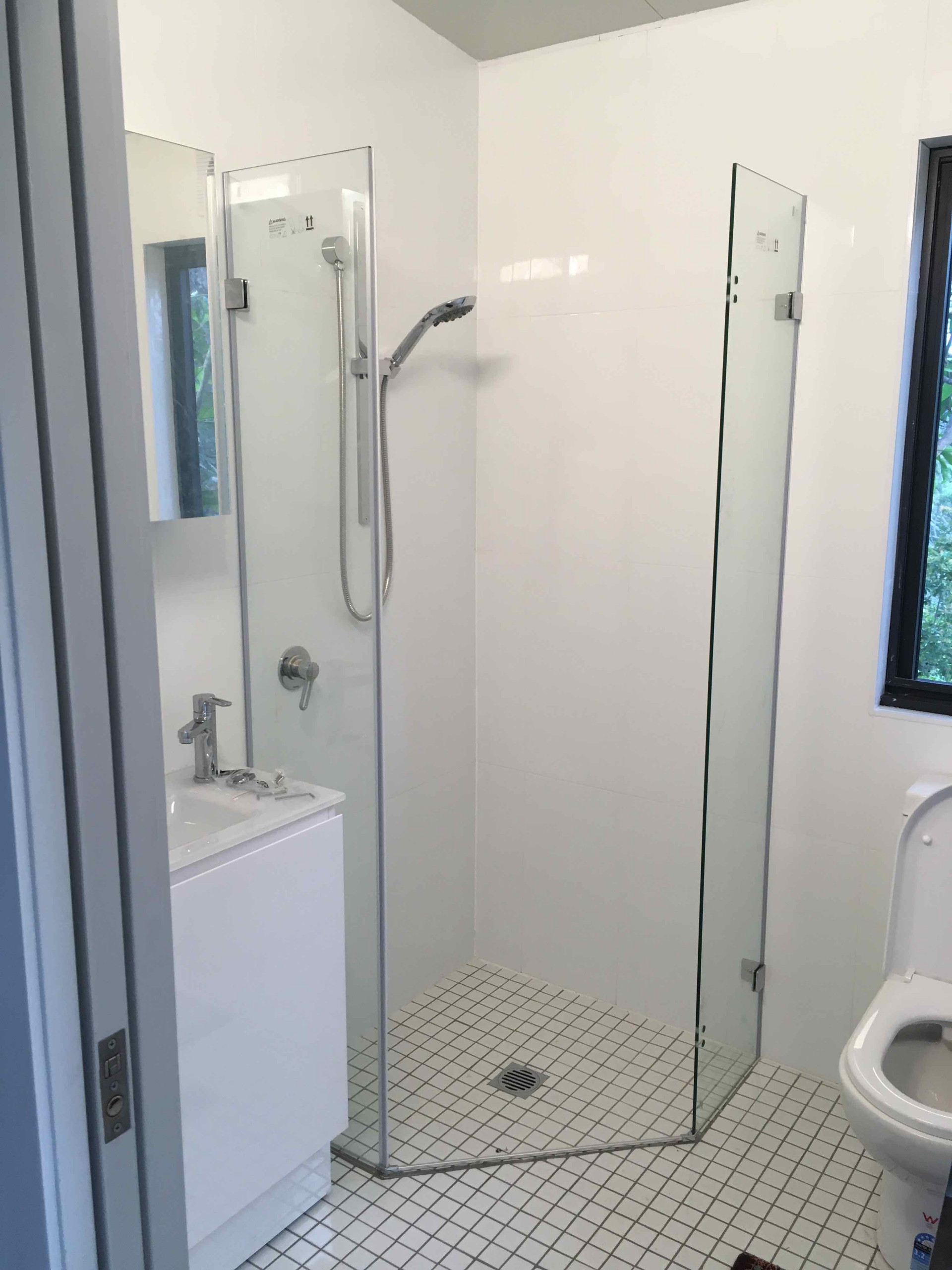 Caza Banana Bathroom