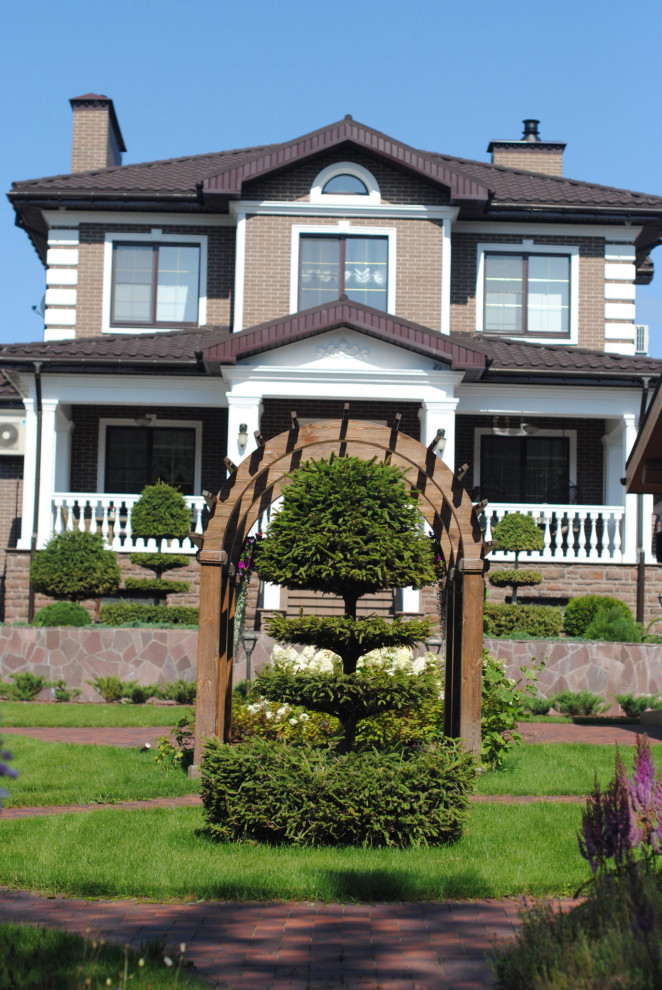 Дизайн участка с уклоном более 7 м.