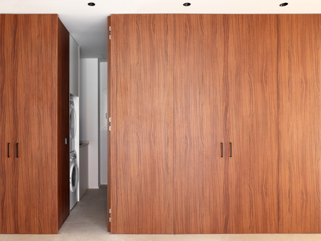 Costa modern-hwr