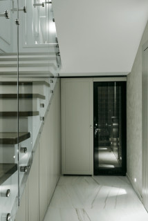 Холл в частном доме: 10 фото интерьеров с лестницей