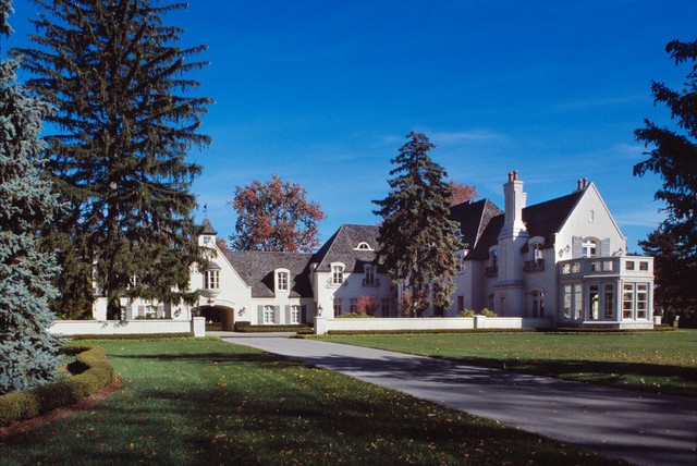 Grosse Pointe Home clasico-fachada