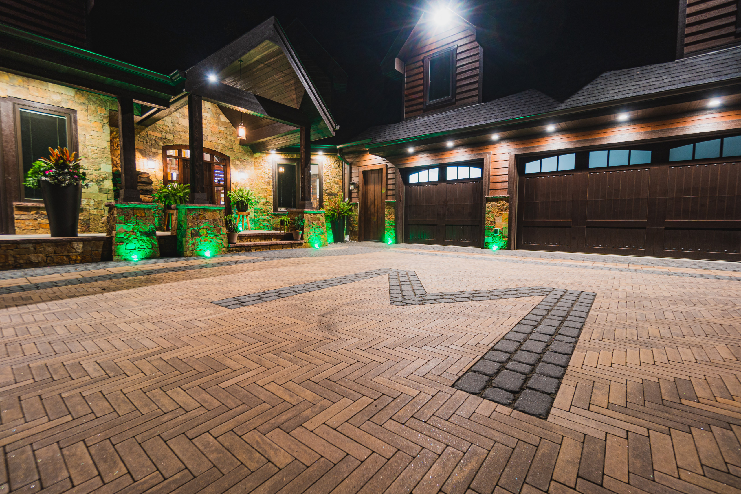 Award Winning Driveway Courtyard